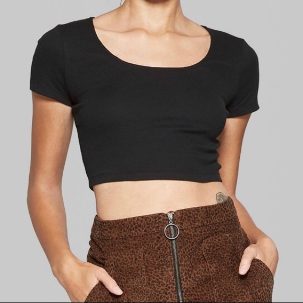 black crop top NWT